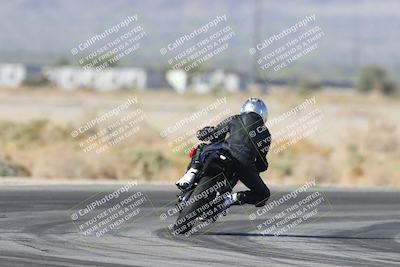 media/Oct-30-2025-Racers Edge (Thu) [[dabbdaf680]]/3-B Group/Session 1 (Turn 5)/